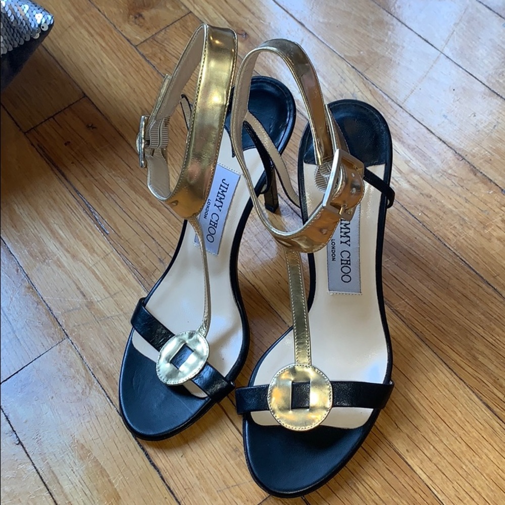 black and gold high heels👠